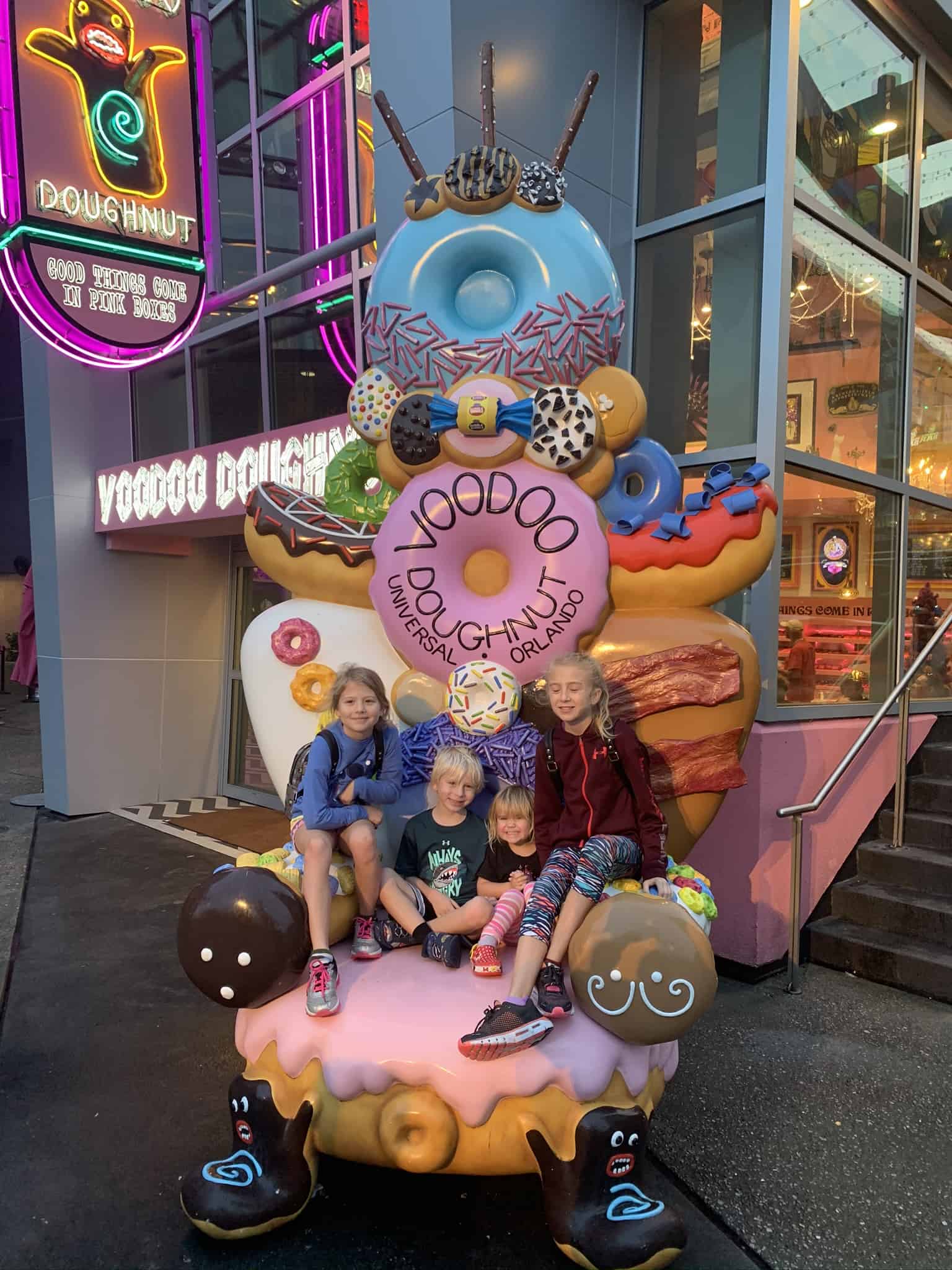kids at the Voodoo Doughnut in Universal Orlando